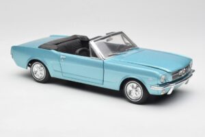 Ford Mustang Cabriolet Arcadian Blue Revell 1:18 8832-F1 Metal — billede 6 af 8