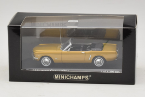 Ford Mustang Cabriolet Guld Minichamps 1:43 400082432 Metal — billede 4 af 4