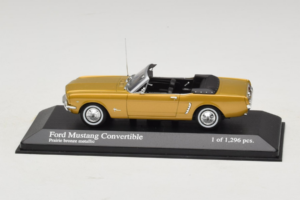 Ford Mustang Cabriolet Guld Minichamps 1:43 400082432 Metal