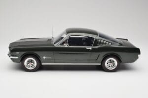 Ford Mustang Fastback Ivy Green Otto 1:12 G079 Resin — billede 3 af 6