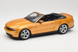 Ford Mustang GT S197 Cabriolet Guld Maisto 1:18 31158 Metal