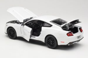 Ford Mustang GT S550 Hvid Maisto 1:18 31197 Metal — billede 5 af 8