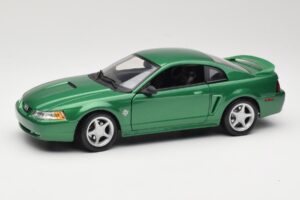Ford Mustang GT SN95 Grøn Maisto 1:18 50326 Metal