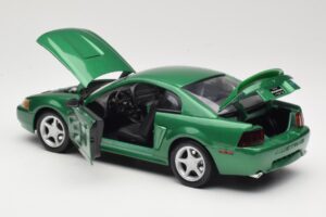 Ford Mustang GT SN95 Grøn Maisto 1:18 50326 Metal — billede 5 af 8