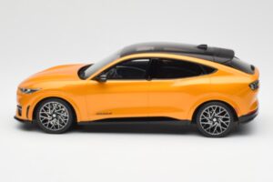 Ford Mustang Mach-E GT Performance Cyber Orange Otto 1:18 OT983 Resin — billede 3 af 6
