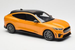 Ford Mustang Mach-E GT Performance Cyber Orange Otto 1:18 OT983 Resin — billede 4 af 6