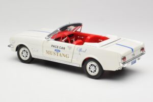 Ford Mustang Pace Car Wimbledon White Solido 1:18 81578 Metal — billede 7 af 8