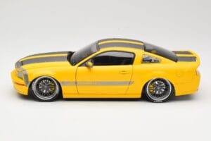 Ford Mustang S197 Cesam by Parotech Gul Norev 1:18 182700 Metal — billede 4 af 8