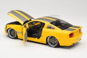 Ford Mustang S197 Cesam by Parotech Gul Norev 1:18 182700 Metal — billede 5 af 8
