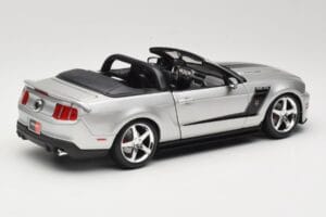 Ford Mustang S197 Roush 427R Cabriolet Sølv Maisto 1:18 31669 Metal — billede 3 af 8