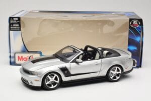 Ford Mustang S197 Roush 427R Cabriolet Sølv Maisto 1:18 31669 Metal — billede 8 af 8