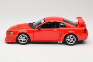 Ford Mustang SVT Cobra R SN95 Rød Maisto 1:18 531872 Metal — billede 4 af 8