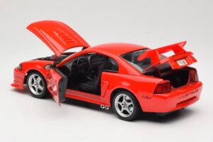 Ford Mustang SVT Cobra R SN95 Rød Maisto 1:18 531872 Metal — billede 5 af 8