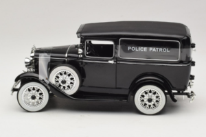 Ford Panel Car Police Patrol Signature Models 1:18 18143 Metal — billede 3 af 6