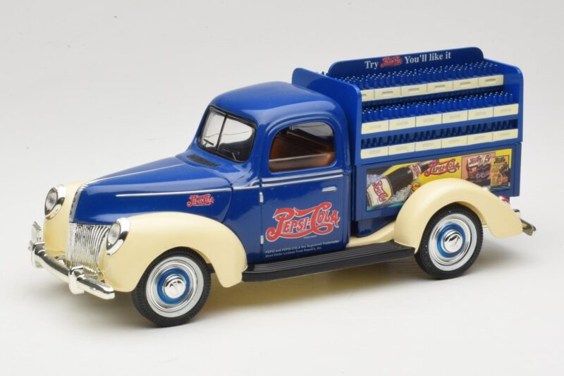 Ford Pepsi-Cola Replica Golden Wheel 1:18 PF351 Metal