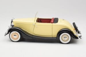 Ford Roadster Dearborn Yellow Solido 1:18 8008 Metal — billede 4 af 8