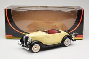 Ford Roadster Dearborn Yellow Solido 1:18 8008 Metal — billede 8 af 8