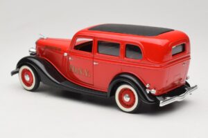 Ford Sedan Rød Solido 1:18 8066 Metal — billede 7 af 8