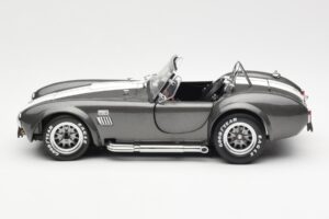 Ford Shelby Cobra 427 S/C Grå Metallic Med Hvide Striber Kyosho 1:18 08045GRW Metal — billede 4 af 8