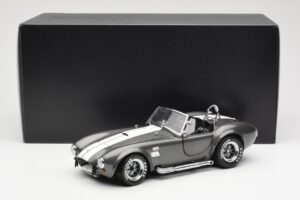 Ford Shelby Cobra 427 S/C Grå Metallic Med Hvide Striber Kyosho 1:18 08045GRW Metal — billede 8 af 8