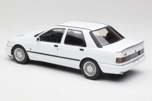 Ford Sierra RS Cosworth 4x4 Hvid MCG 1:18 MCG18353 Metal — billede 5 af 6