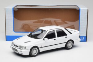 Ford Sierra RS Cosworth 4x4 Hvid MCG 1:18 MCG18353 Metal — billede 6 af 6