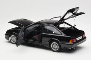 Ford Sierra RS Cosworth Sort AUTOart 1:18 72861 Metal — billede 5 af 8