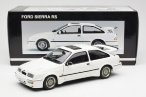 Ford Sierra RS Cosworth Hvid AUTOart 1:18 72862 Metal — billede 8 af 8
