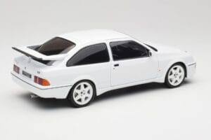 Ford Sierra RS Cosworth Hvid IXO 1:18 18CMC121 Metal — billede 2 af 6