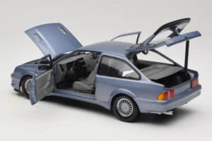 Ford Sierra RS Cosworth Blå Minichamps 1:18 150084002 Metal — billede 5 af 8