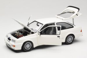 Ford Sierra RS Cosworth Hvid Minichamps 1:18 150084000 Metal — billede 2 af 8
