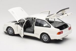 Ford Sierra RS Cosworth Hvid Minichamps 1:18 150084000 Metal — billede 5 af 8