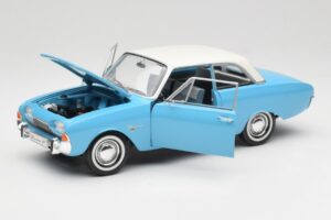 Ford Taunus 12M P1 Taunus Blue Revell 1:18 08880 Metal — billede 2 af 8