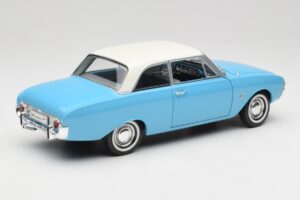 Ford Taunus 12M P1 Taunus Blue Revell 1:18 08880 Metal — billede 3 af 8