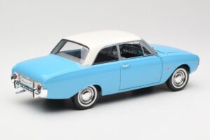 Ford Taunus 17M P2 Blå Revell 1:18 08817 Metal — billede 3 af 8