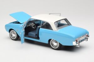 Ford Taunus 17M P2 Blå Revell 1:18 08817 Metal — billede 5 af 8