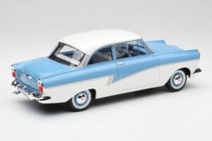 Ford Taunus 17M P2 Lyseblå & Hvid BoS Models 1:18 BOS019 Metal — billede 2 af 6