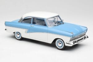 Ford Taunus 17M P2 Lyseblå & Hvid BoS Models 1:18 BOS019 Metal — billede 4 af 6
