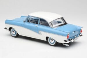 Ford Taunus 17M P2 Lyseblå & Hvid BoS Models 1:18 BOS019 Metal — billede 5 af 6