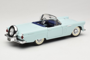 Ford Thunderbird Grøn Revell 1:18 8804-G1 Metal — billede 3 af 8