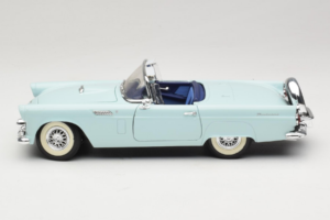Ford Thunderbird Grøn Revell 1:18 8804-G1 Metal — billede 4 af 8
