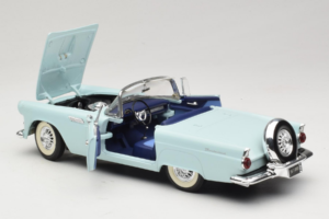 Ford Thunderbird Grøn Revell 1:18 8804-G1 Metal — billede 5 af 8