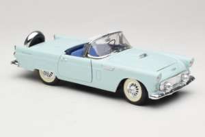 Ford Thunderbird Grøn Revell 1:18 8804-G1 Metal — billede 6 af 8