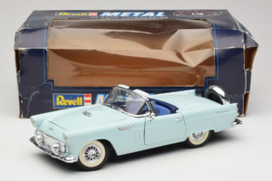 Ford Thunderbird Grøn Revell 1:18 8804-G1 Metal — billede 8 af 8