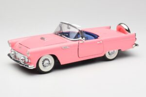 Ford Thunderbird Lyserød Revell 1:18 8804 Metal
