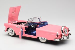 Ford Thunderbird Lyserød Revell 1:18 8804 Metal — billede 5 af 8