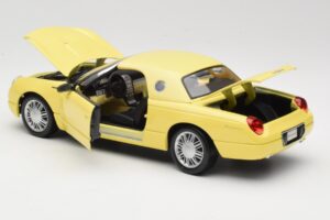 Ford Thunderbird Show Car Gul Maisto 1:18 50336 Metal — billede 5 af 8