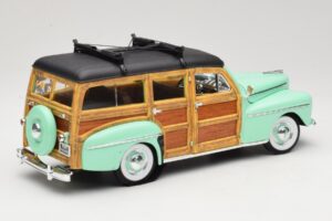 Ford Woody Panel Wagon Mintgrøn Road Signature 1:18 20028 Metal — billede 3 af 8