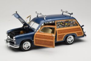 Ford Woody Station Wagon Bayview Blue Surf Shop Motor City 1:18 60002 Metal — billede 2 af 8