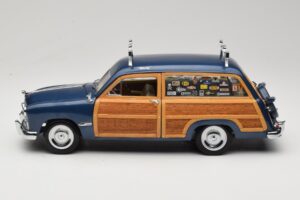 Ford Woody Station Wagon Bayview Blue Surf Shop Motor City 1:18 60002 Metal — billede 4 af 8